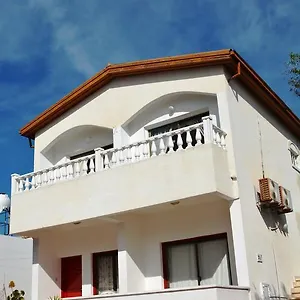 Karistos , Айя-Напа Кипр