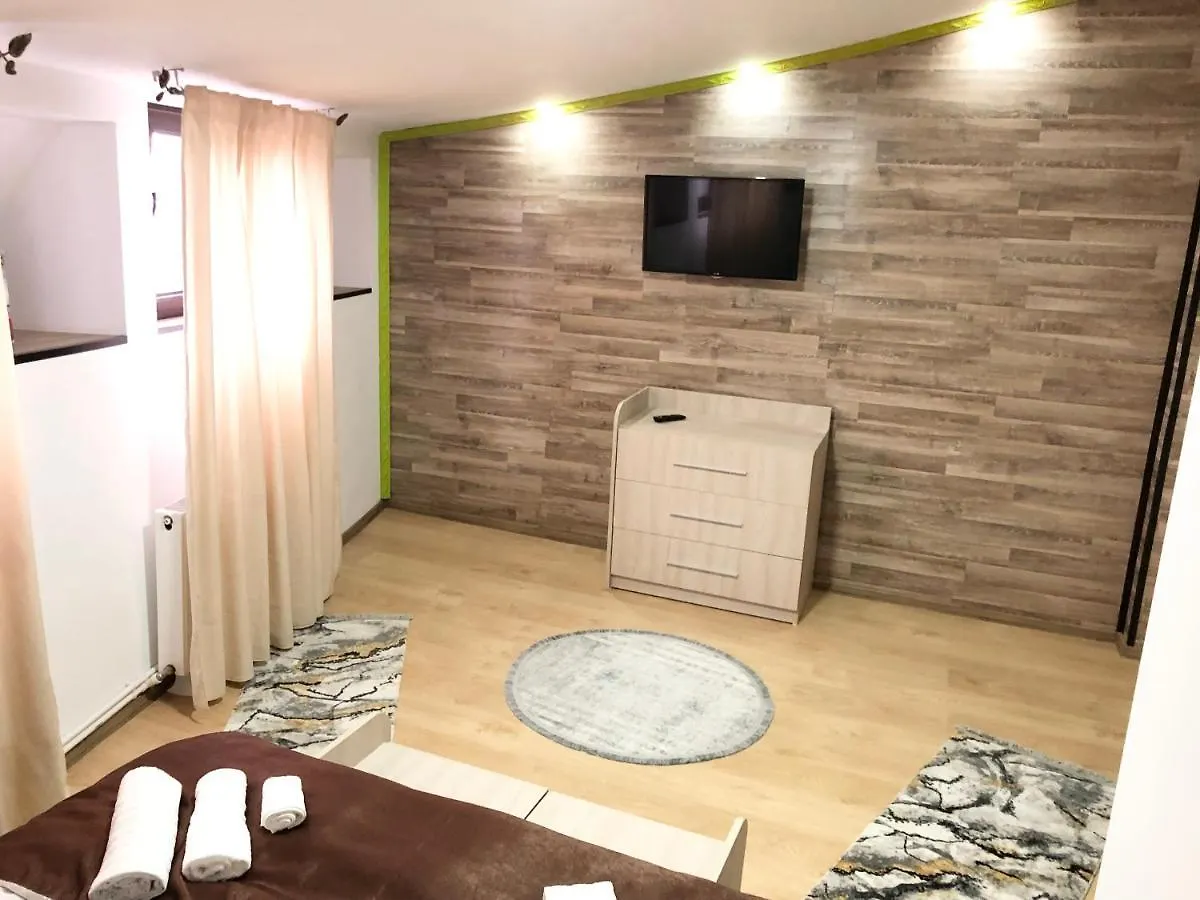 Serban Home Arenele Romane Marius Nasta Bucarest Rumanía